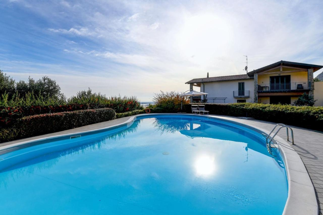 6 Happiness Apartment Toscolano Maderno Exterior photo